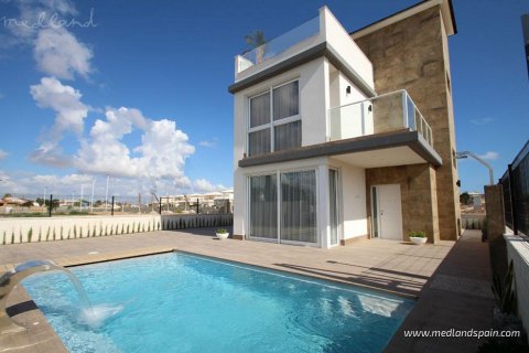 Villa in San Miguel de Salinas, Alicante, Spanien 4 Schlafzimmer, 134.8 m2 Nr. 65885