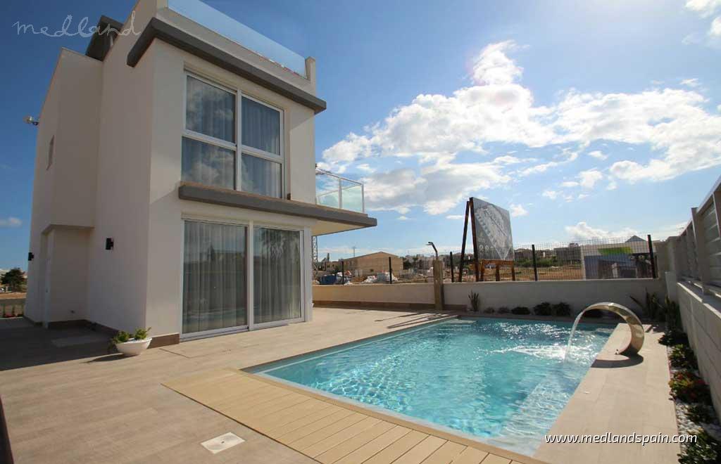 Huvila San Miguel de Salinas, Alicante, Espanja 4 makuuhuonetta, 134.8 m2 No. 65885