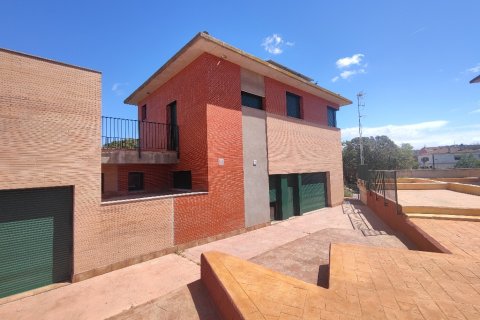 House in Olerdola, Barcelona, Spanien 3 Schlafzimmer, 227 m2 Nr. 167240
