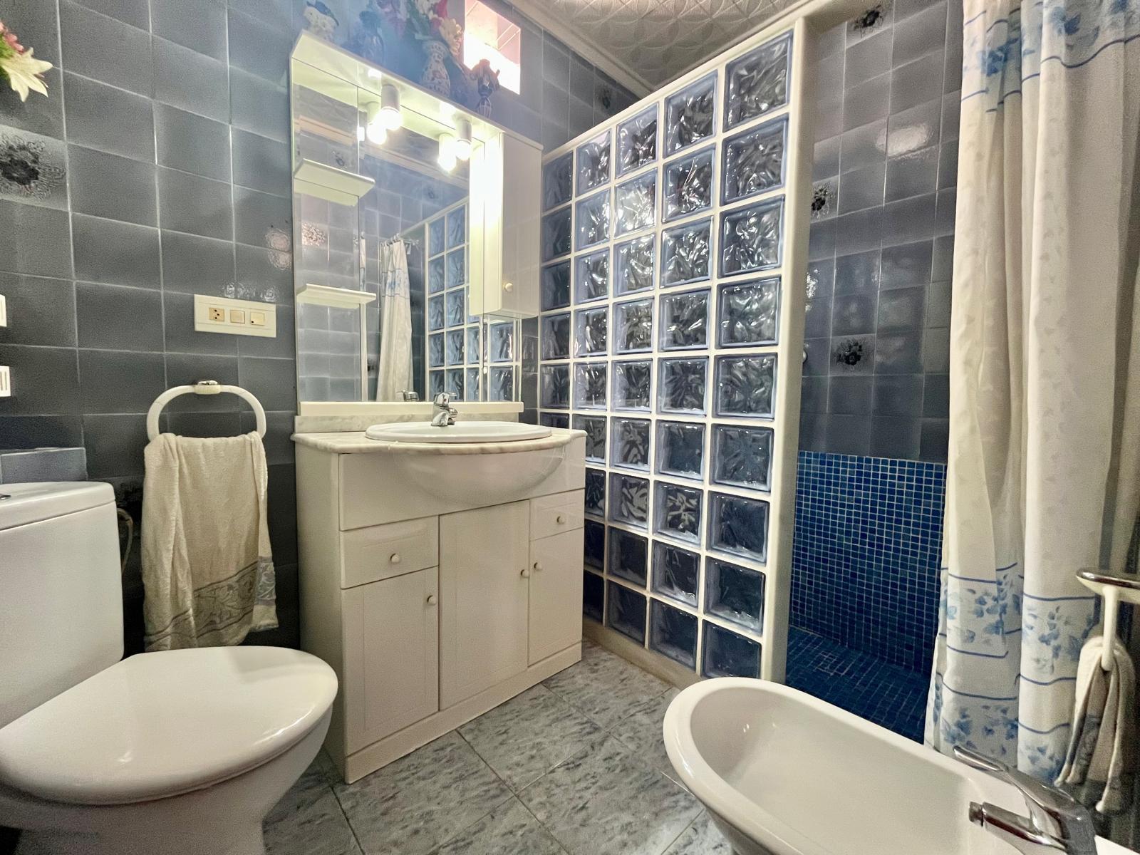 Appartamento a Torrevieja, Alicante, Spagna 3 camere da letto, 97 mq. N° 190011