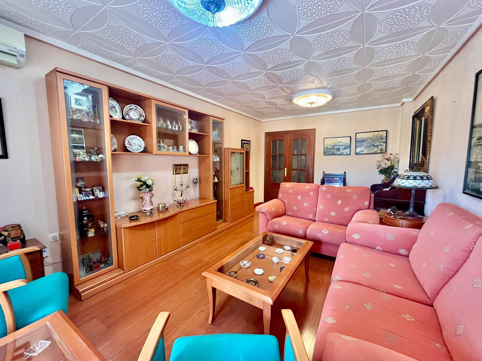 Appartamento a Torrevieja, Alicante, Spagna 3 camere da letto, 97 mq. N° 190011