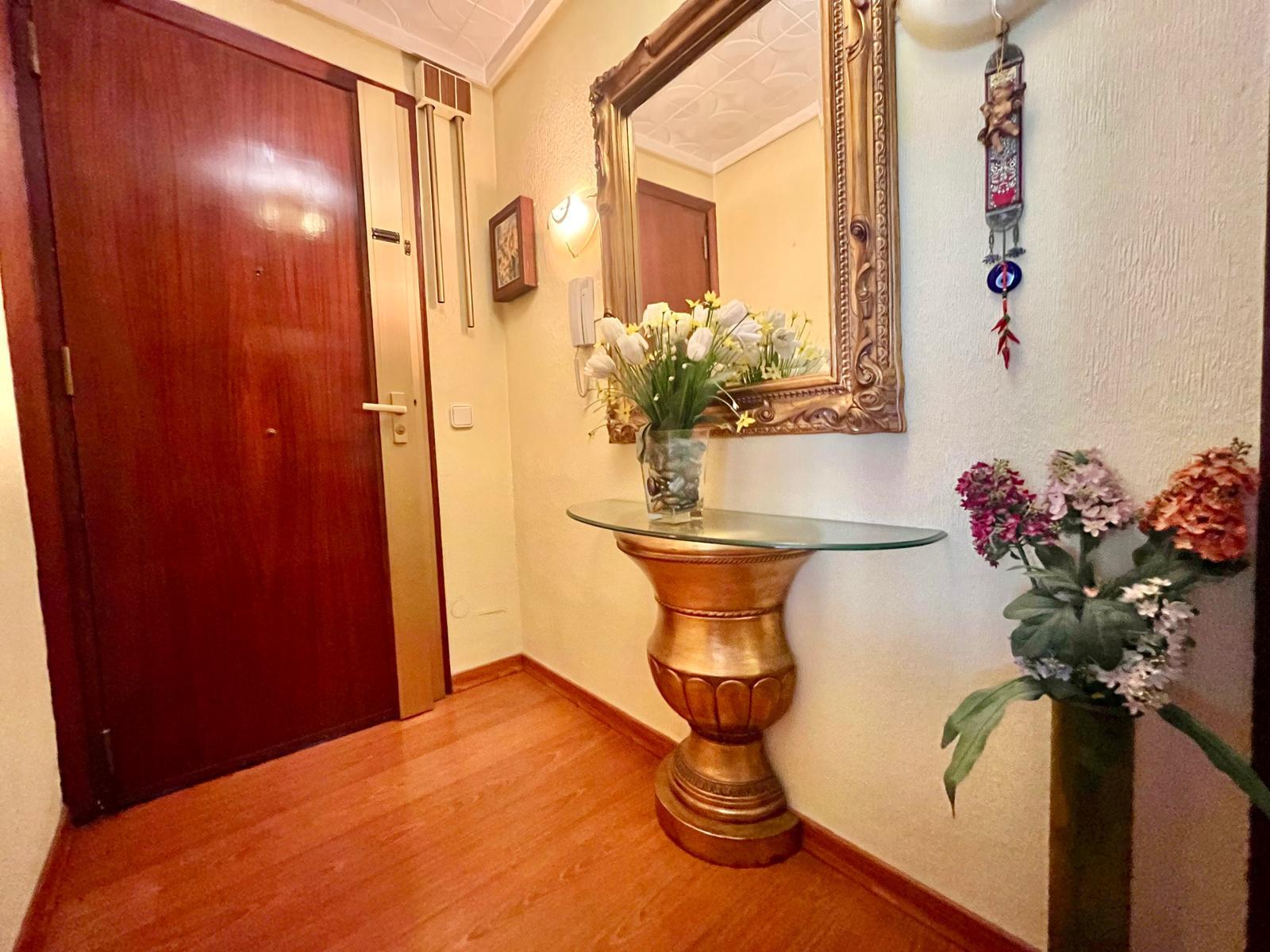Appartamento a Torrevieja, Alicante, Spagna 3 camere da letto, 97 mq. N° 190011