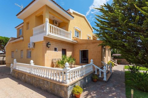 Villa en Alicante, España 5 dormitorios, 440 m2 No. 190012