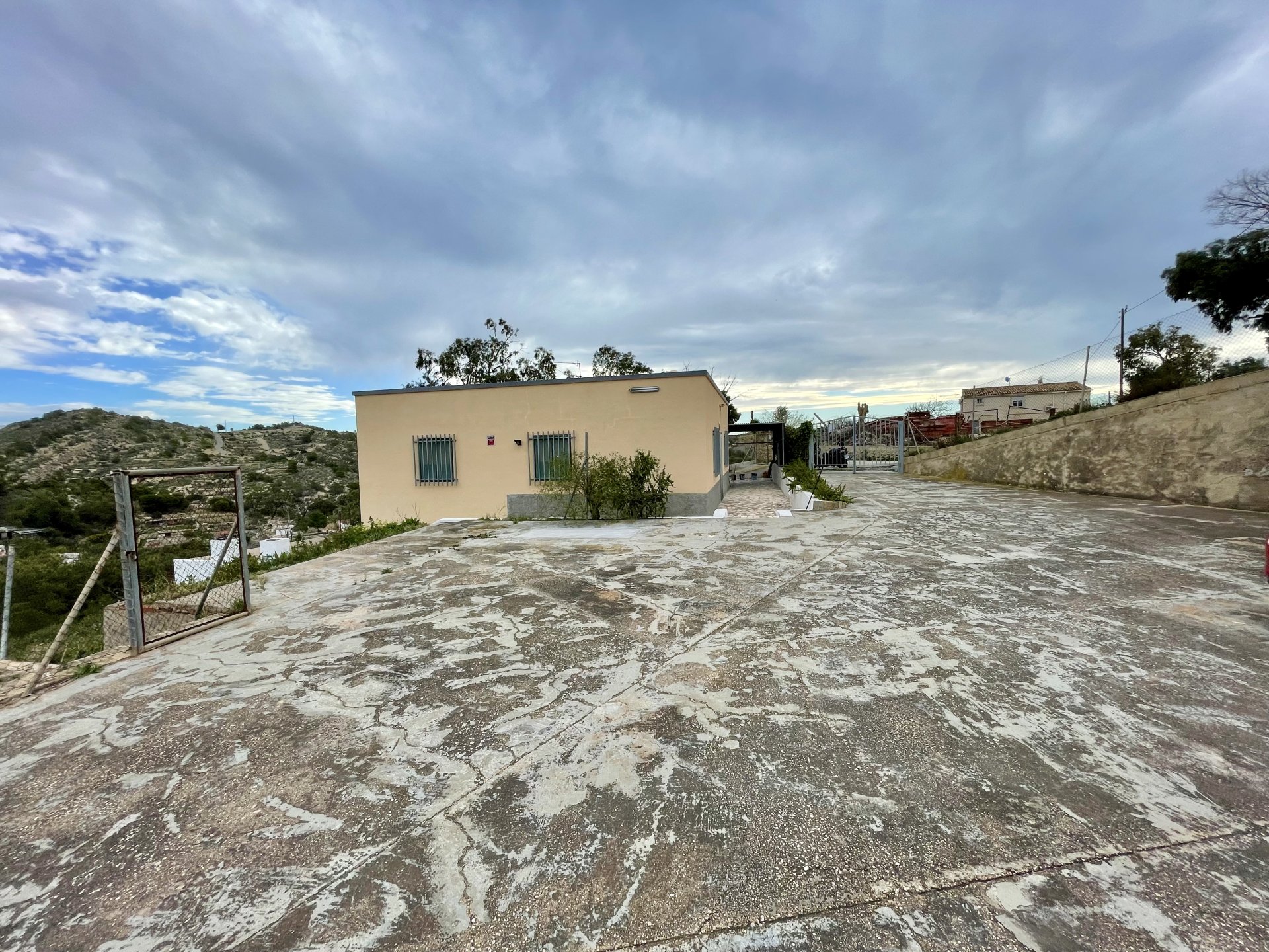 Finca a Villajoyosa, Alicante, Spagna 4 camere da letto, 80 mq. N° 192497