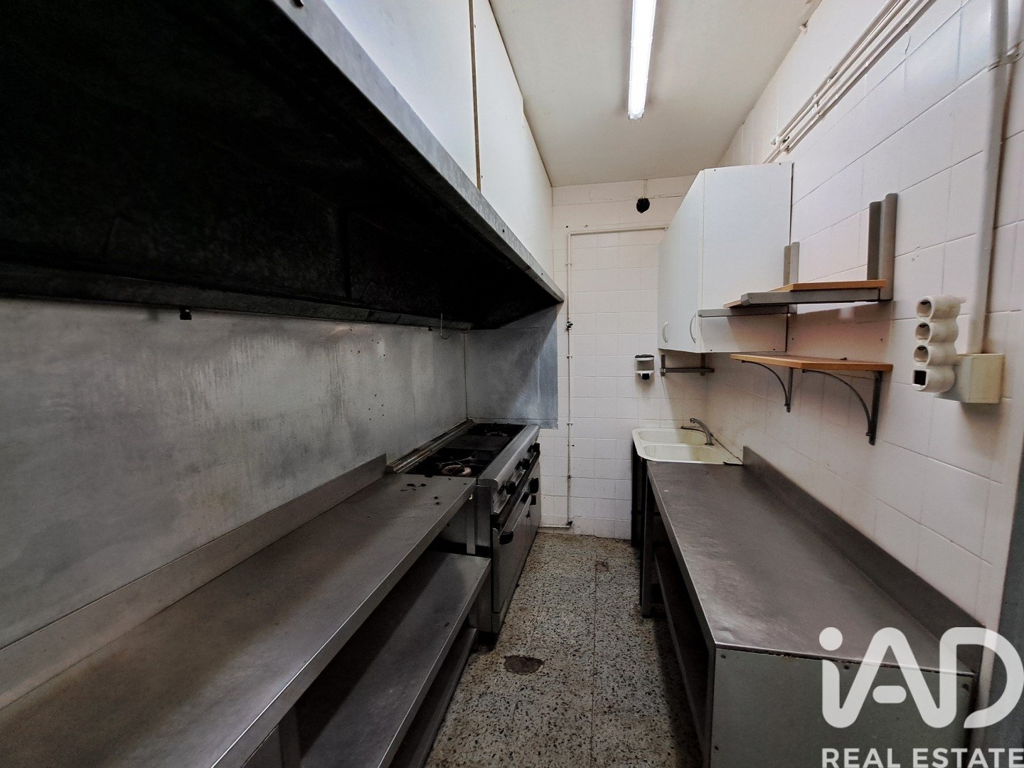 Bar en Santa Coloma de Gramenet, Barcelona, España 67 m2 No. 154273