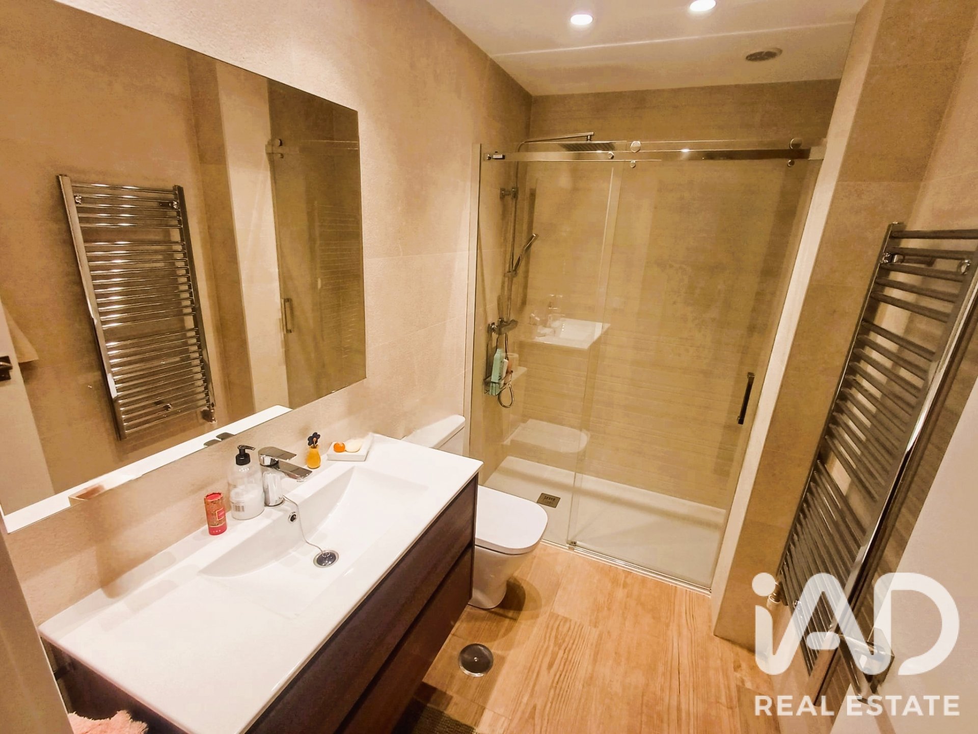 Apartamento en León, España 2 dormitorios, 76 m2 No. 188021