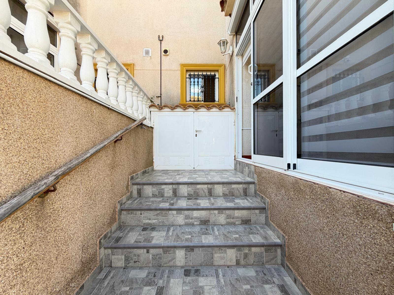 Talo Urbanizacion Las Filipinas, Alicante, Espanja 2 makuuhuonetta, 82 m2 No. 160948