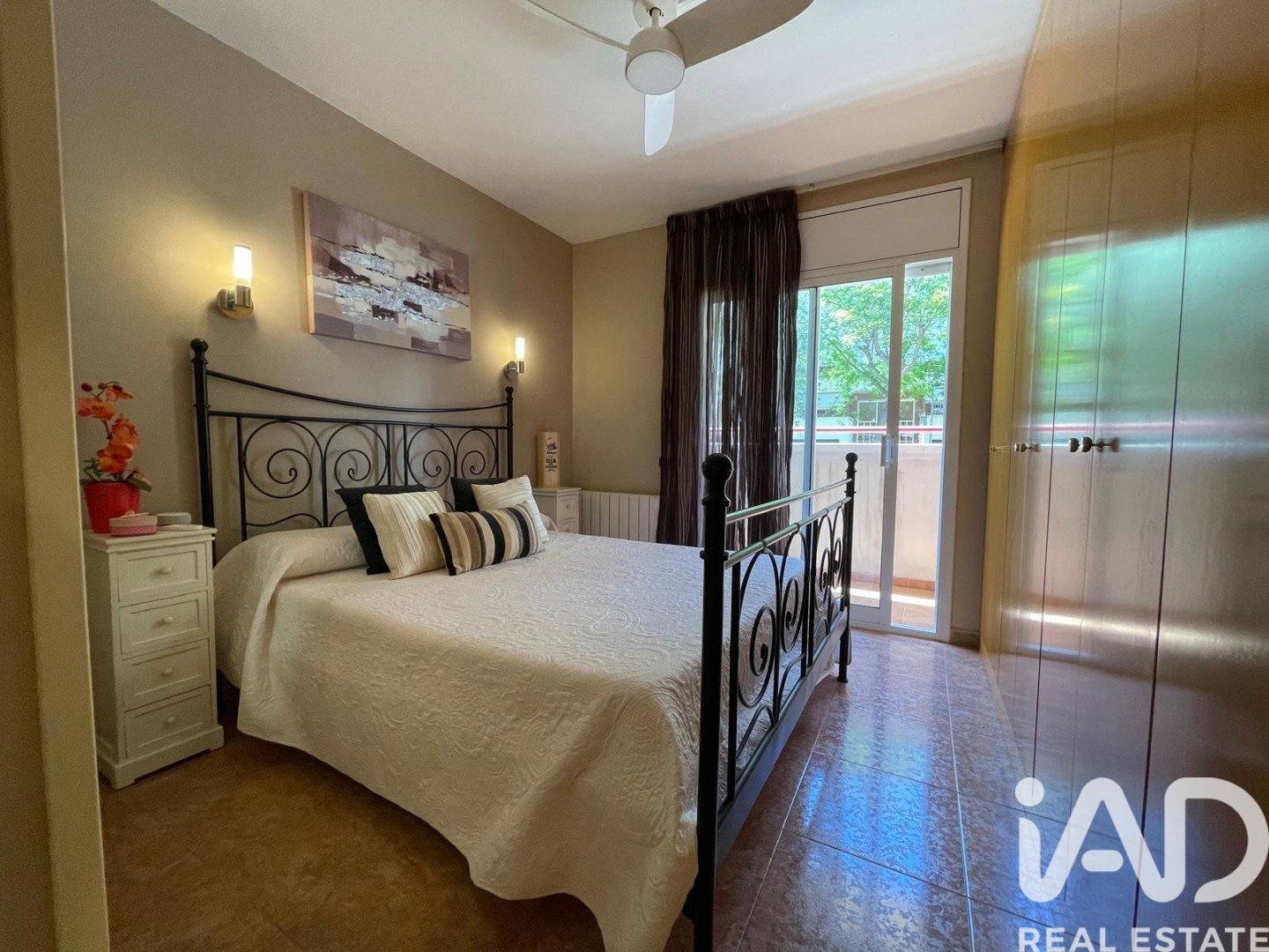Appartamento a Vilanova i la Geltru, Barcelona, Spagna 4 camere da letto, 107 mq. N° 192076