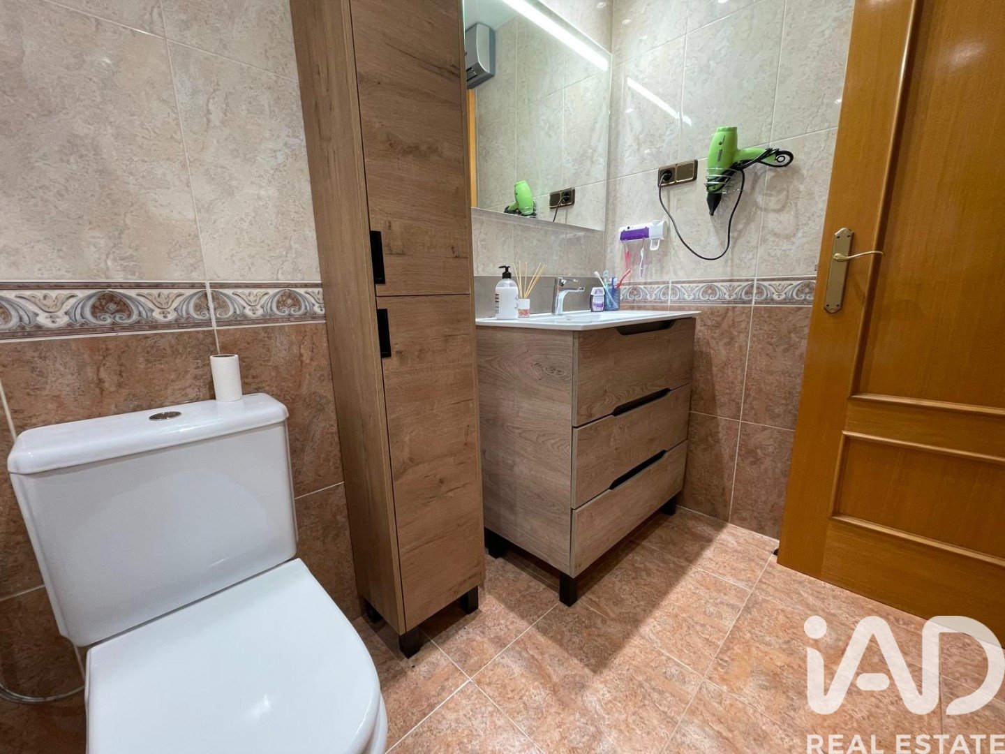 Appartamento a Vilanova i la Geltru, Barcelona, Spagna 4 camere da letto, 107 mq. N° 192076