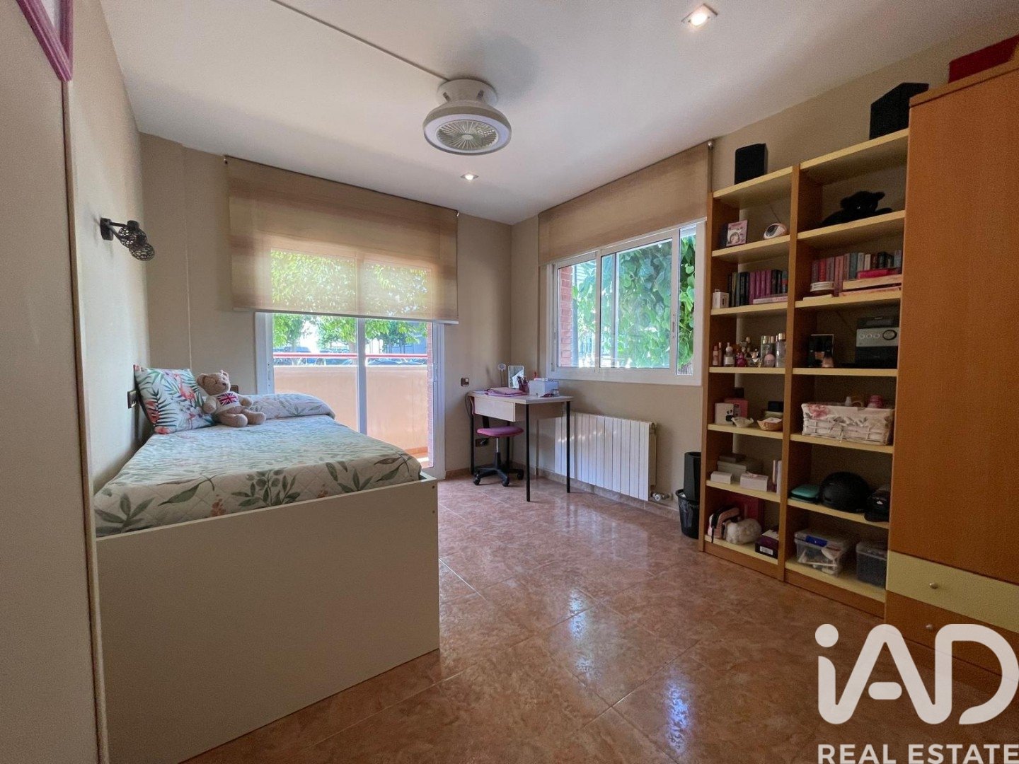 Appartamento a Vilanova i la Geltru, Barcelona, Spagna 4 camere da letto, 107 mq. N° 192076