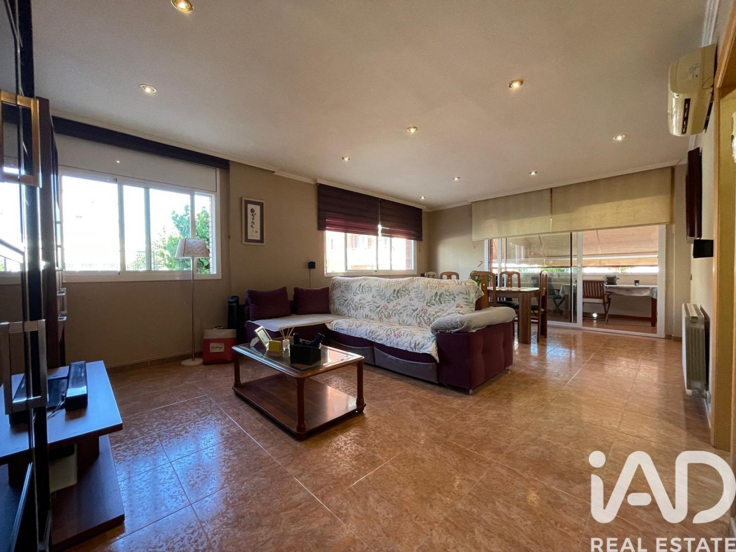 Appartamento a Vilanova i la Geltru, Barcelona, Spagna 4 camere da letto, 107 mq. N° 192076