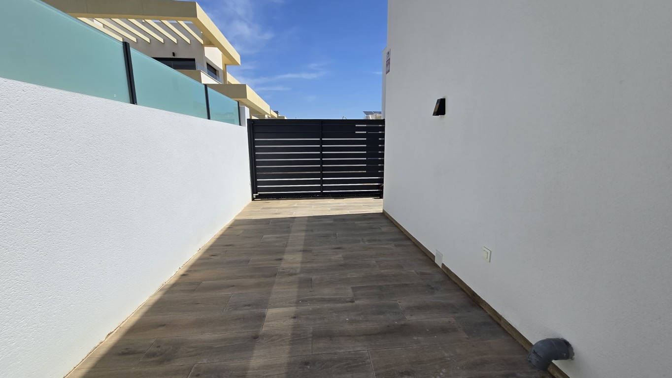 Villa i Los Montesinos, Alicante, Spanien 3 sovrum, 151 kvm. Nr. 189165