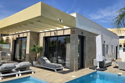 Villa Los Montesinos, Alicante, Spānijā 3 istabas, 151 m2 Nr. 189165