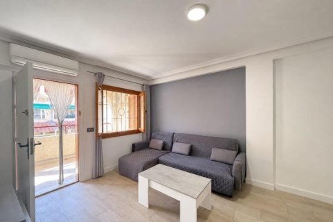 Appartamento a Torrevieja, Alicante, Spagna 73 mq. N° 183045