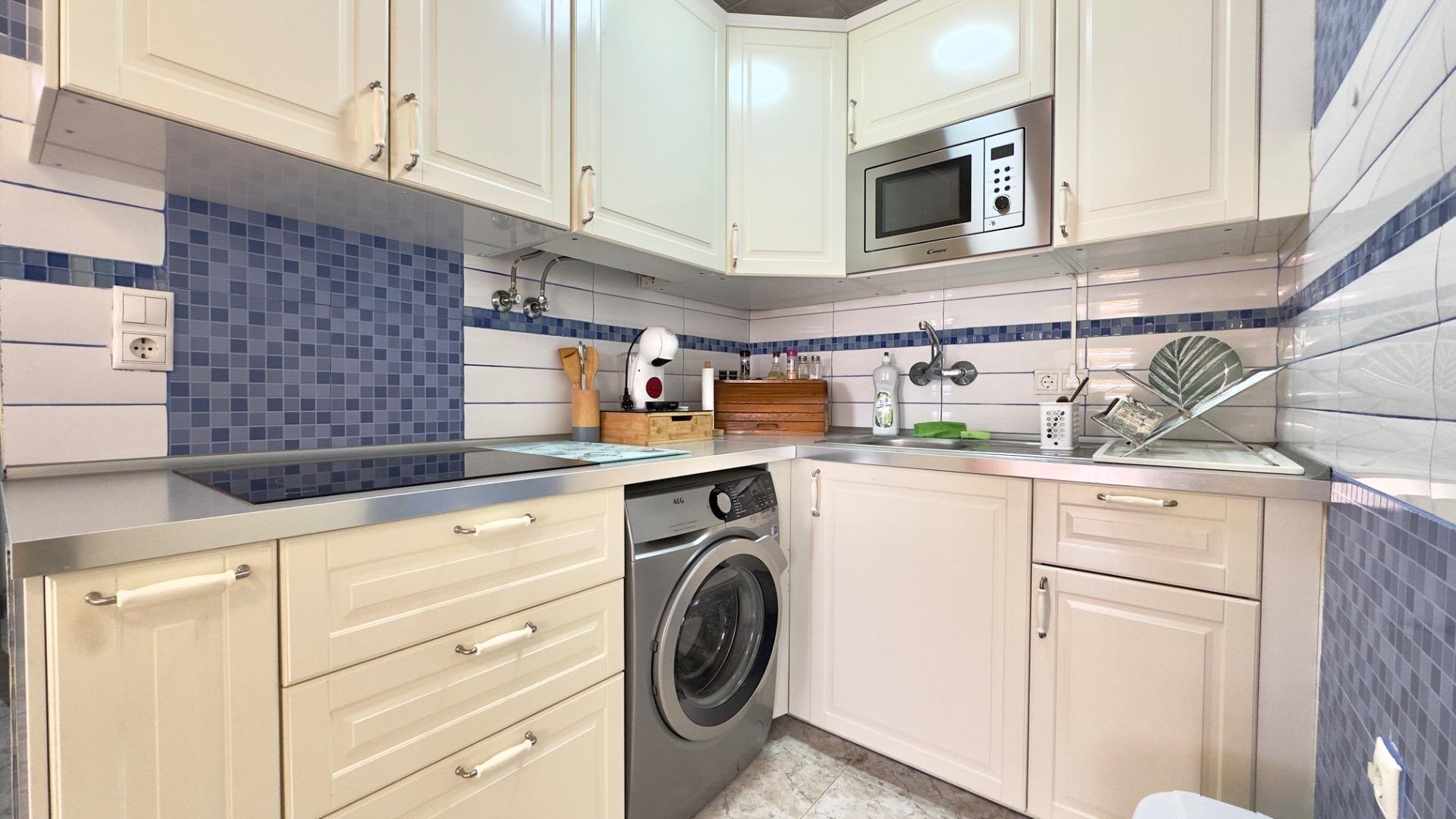 Bungalow in Torrevieja, Alicante, Spain 1 bedroom, 46 sq.m. No. 183043