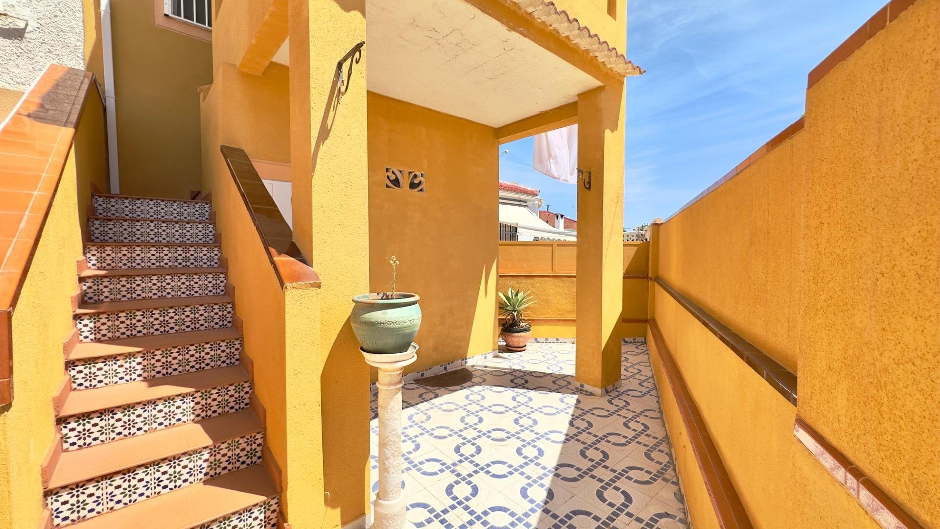 Bungalow in Torrevieja, Alicante, Spain 1 bedroom, 46 sq.m. No. 183043