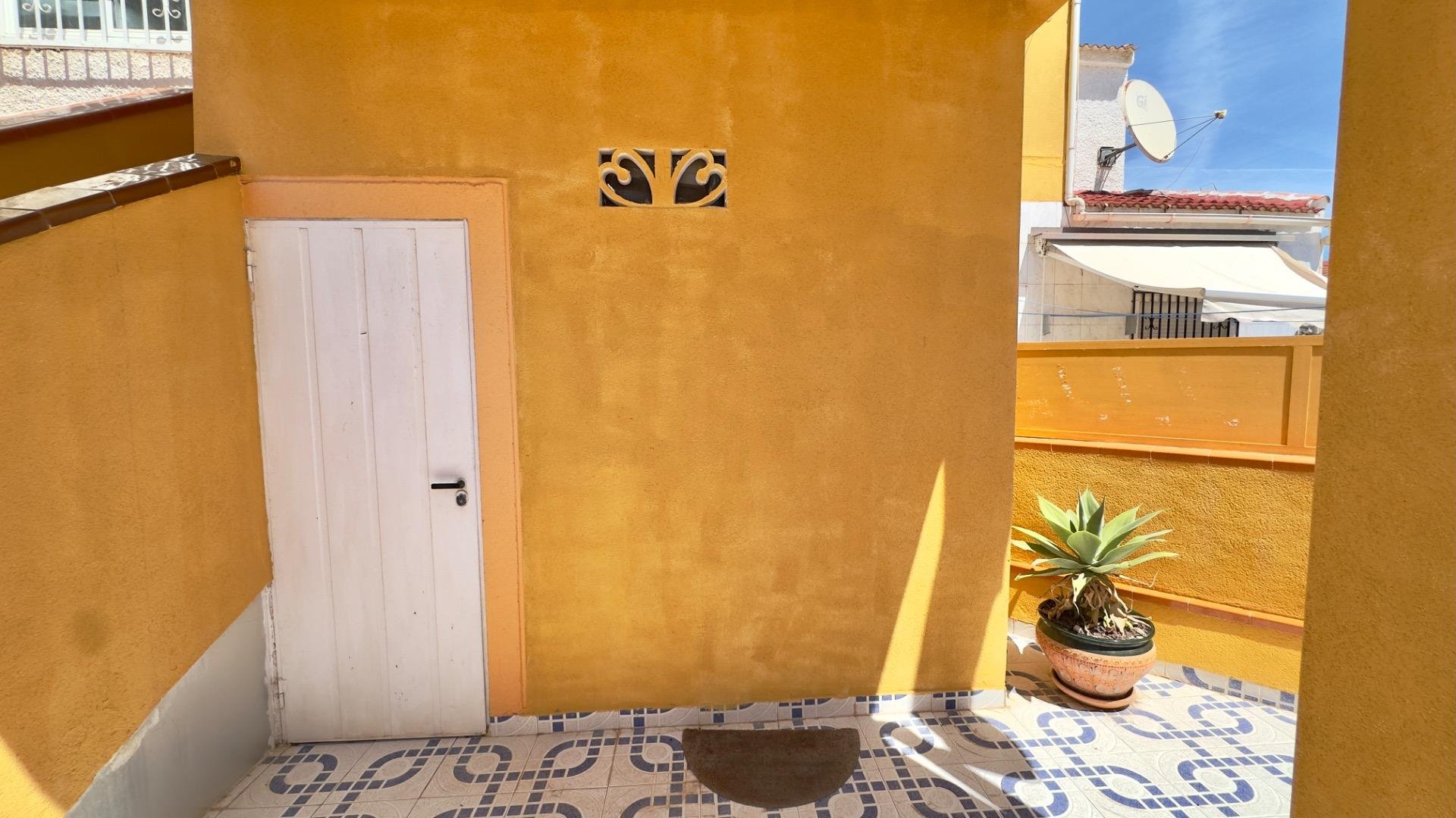 Bungalow in Torrevieja, Alicante, Spain 1 bedroom, 46 sq.m. No. 183043