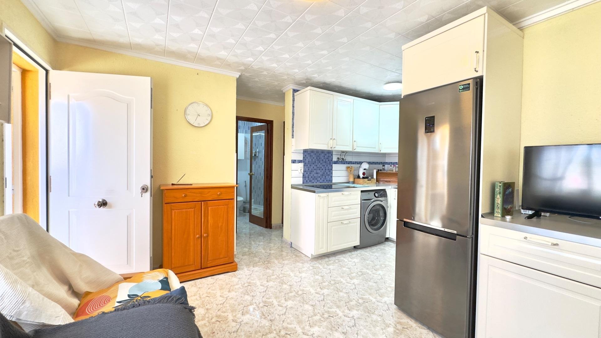 Bungalow in Torrevieja, Alicante, Spain 1 bedroom, 46 sq.m. No. 183043