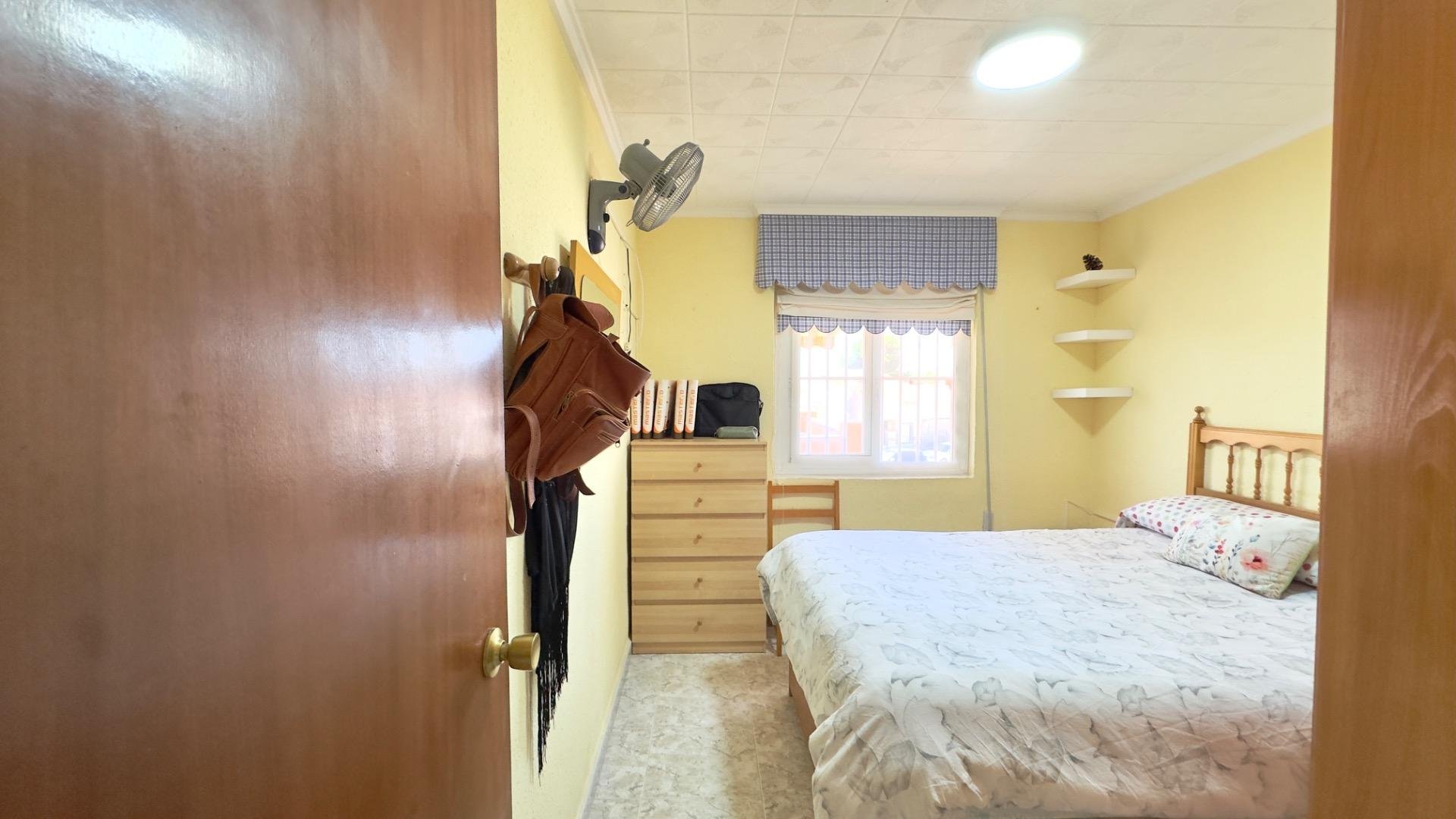 Bungalow in Torrevieja, Alicante, Spain 1 bedroom, 46 sq.m. No. 183043