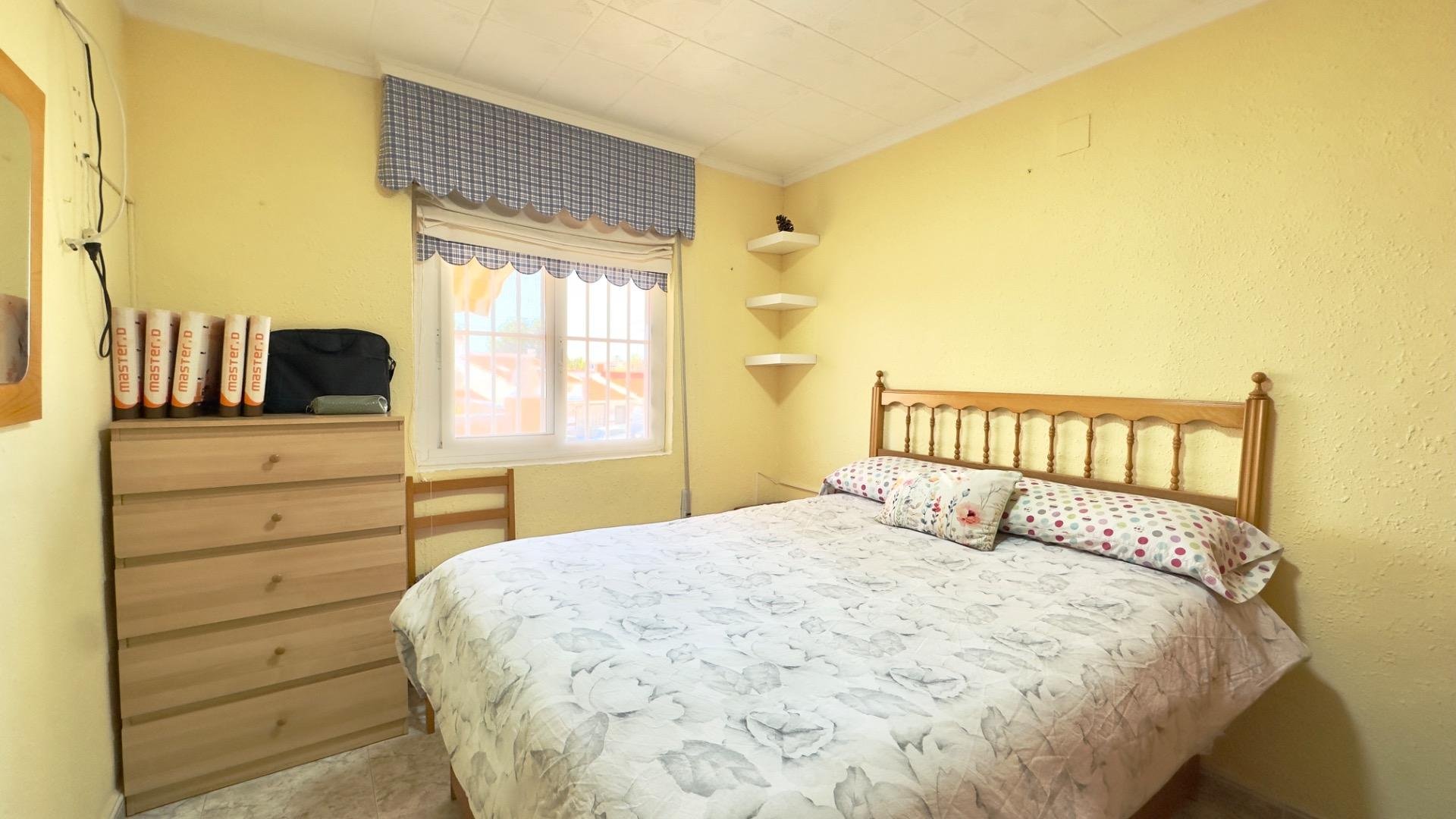 Bungalow in Torrevieja, Alicante, Spain 1 bedroom, 46 sq.m. No. 183043