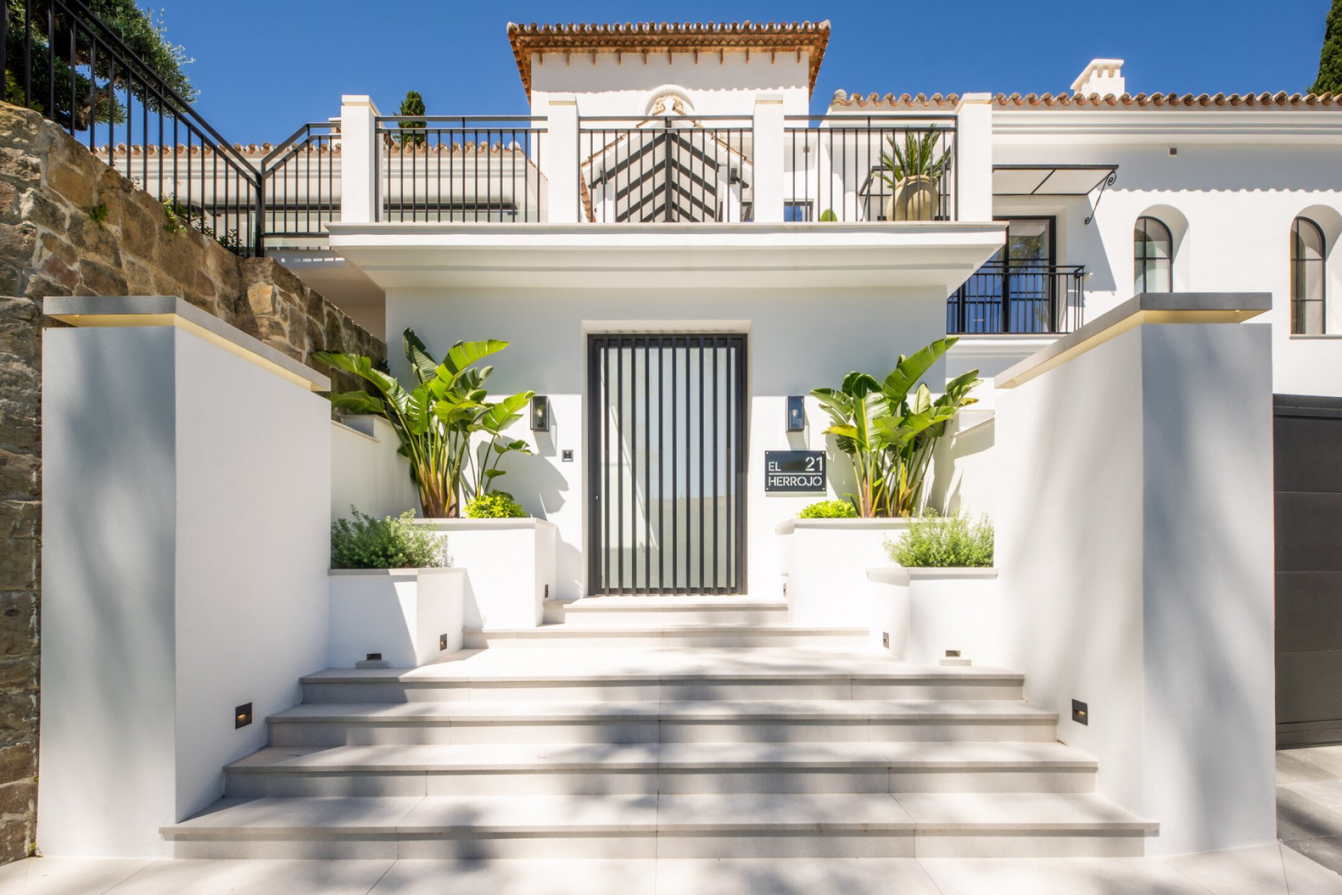 Villa a Benahavis, Malaga, Spagna 5 camere da letto, 492 mq. N° 136122