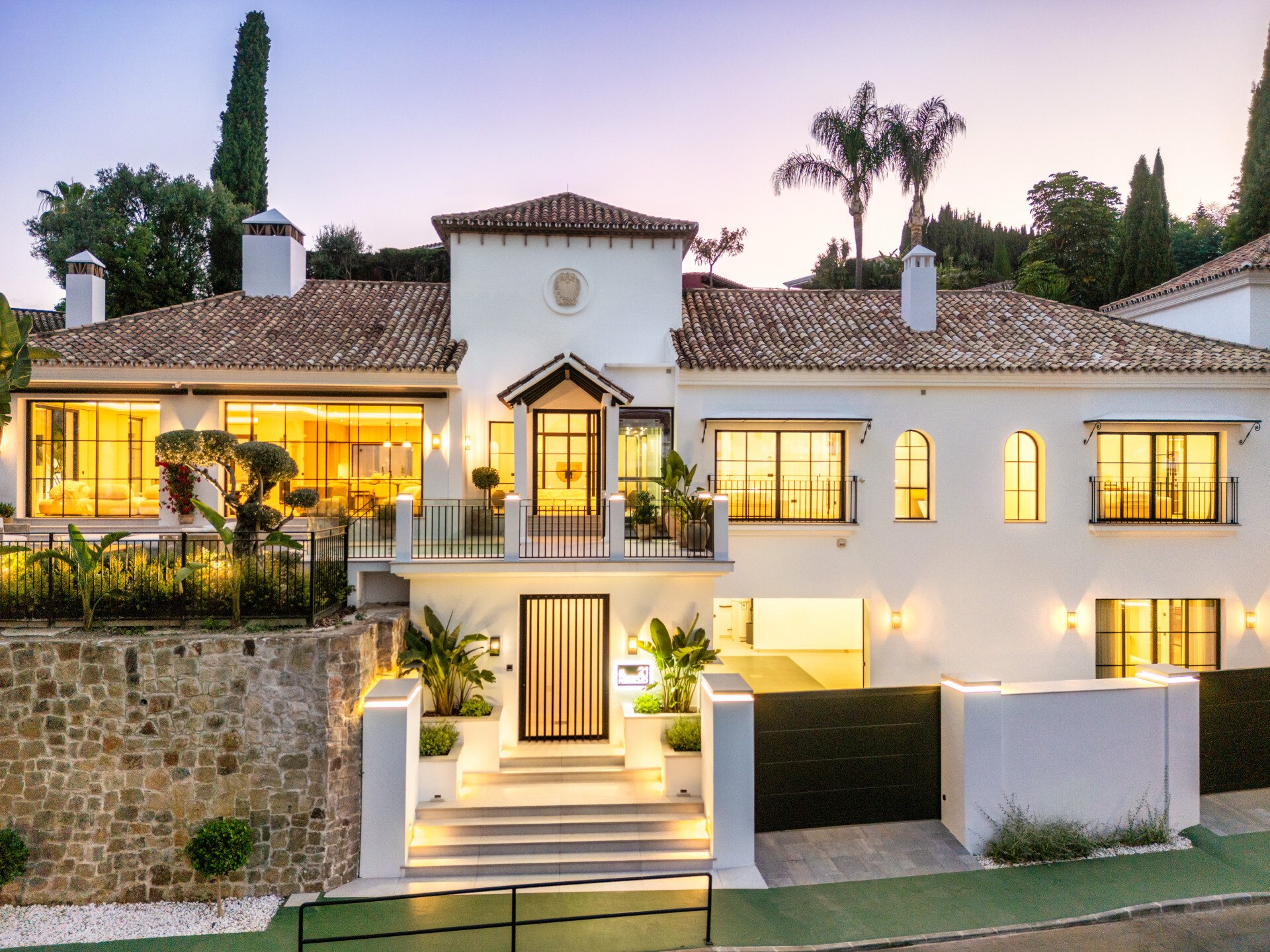 Villa a Benahavis, Malaga, Spagna 5 camere da letto, 492 mq. N° 136122