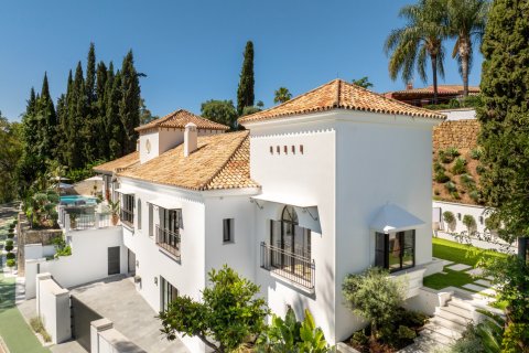 Villa in Benahavis, Malaga, Spanien 5 Schlafzimmer, 492 m2 Nr. 136122