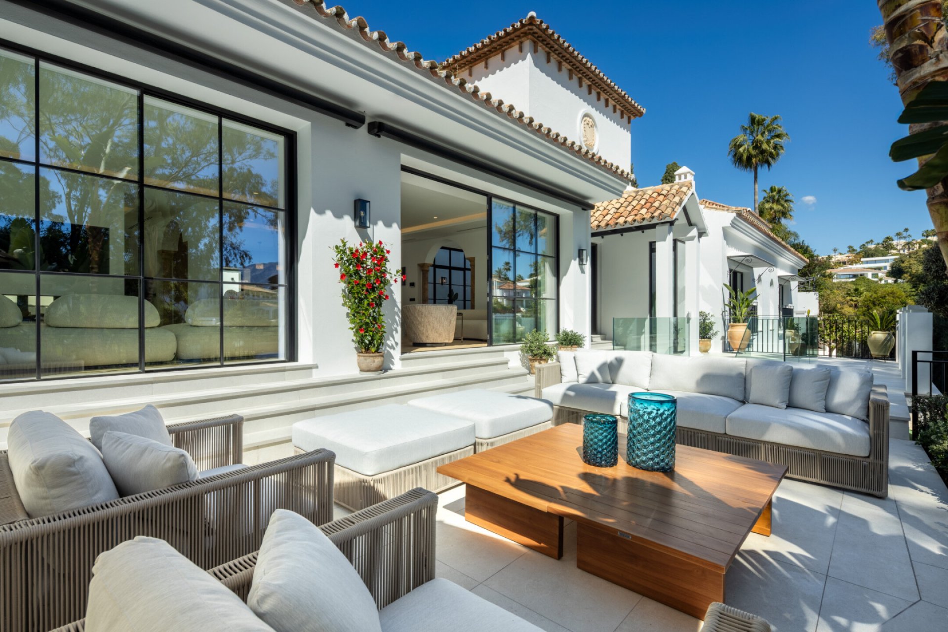 Villa a Benahavis, Malaga, Spagna 5 camere da letto, 492 mq. N° 136122