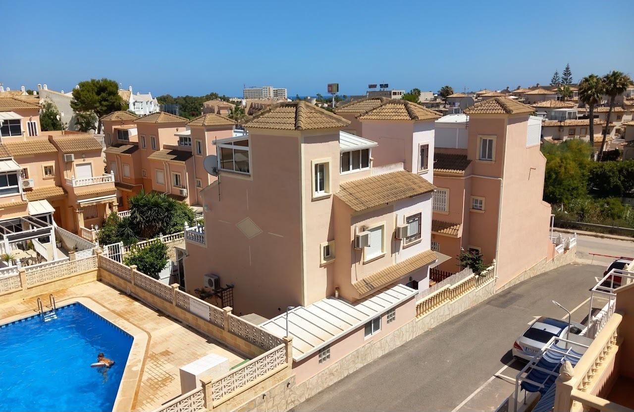 Duplex à La Zenia, Alicante, Espagne 3 chambres, 90 m2 No. 194439