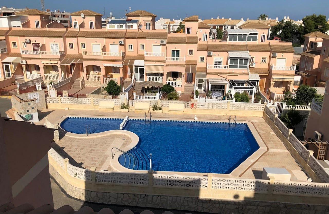 Duplex à La Zenia, Alicante, Espagne 3 chambres, 90 m2 No. 194439