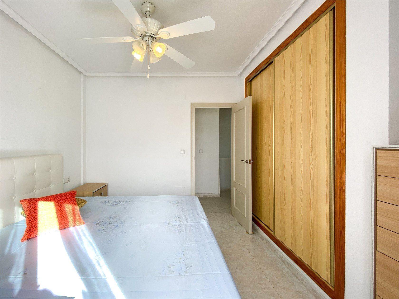Casa a Torrevieja, Alicante, Spagna 3 camere da letto, 75 mq. N° 194440