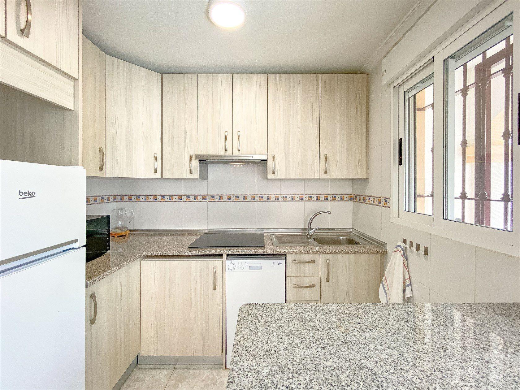 Casa a Torrevieja, Alicante, Spagna 3 camere da letto, 75 mq. N° 194440