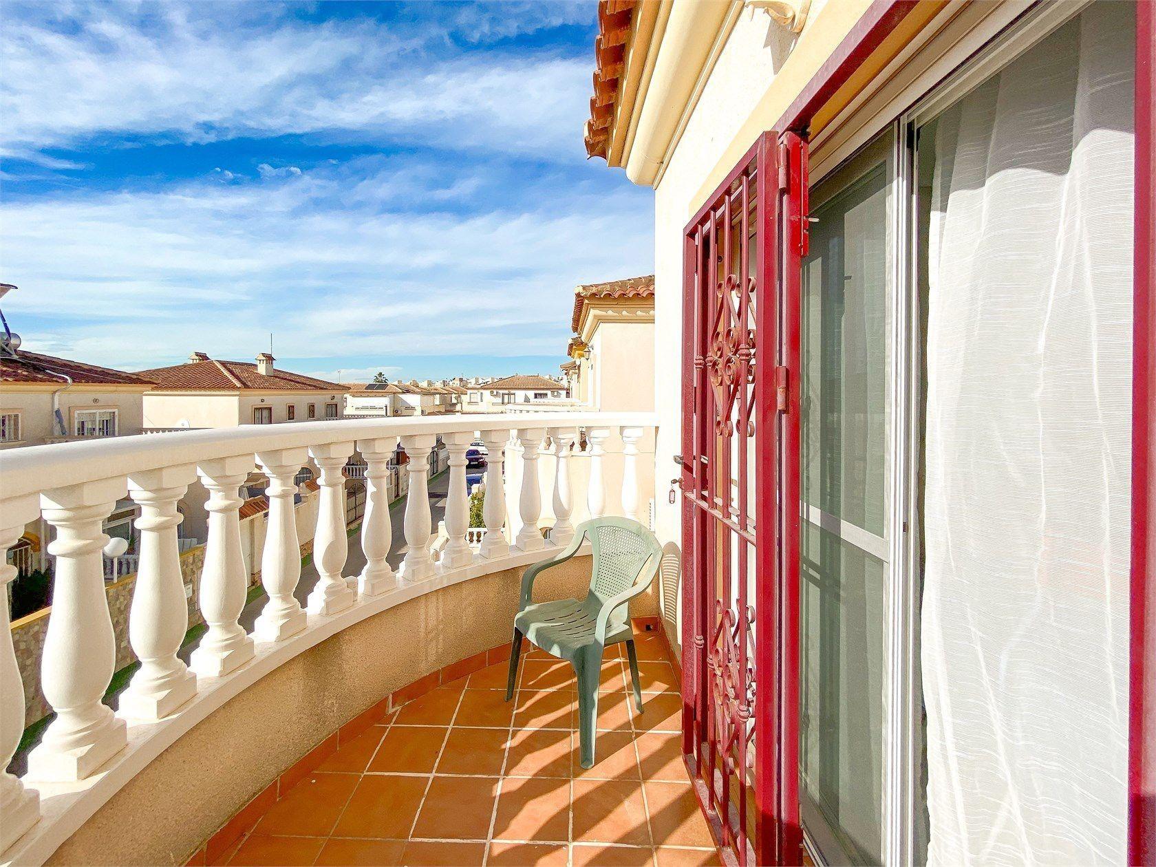 Casa a Torrevieja, Alicante, Spagna 3 camere da letto, 75 mq. N° 194440
