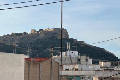 Kattohuoneisto Alicante, Espanja 88 m2 No. 194441
