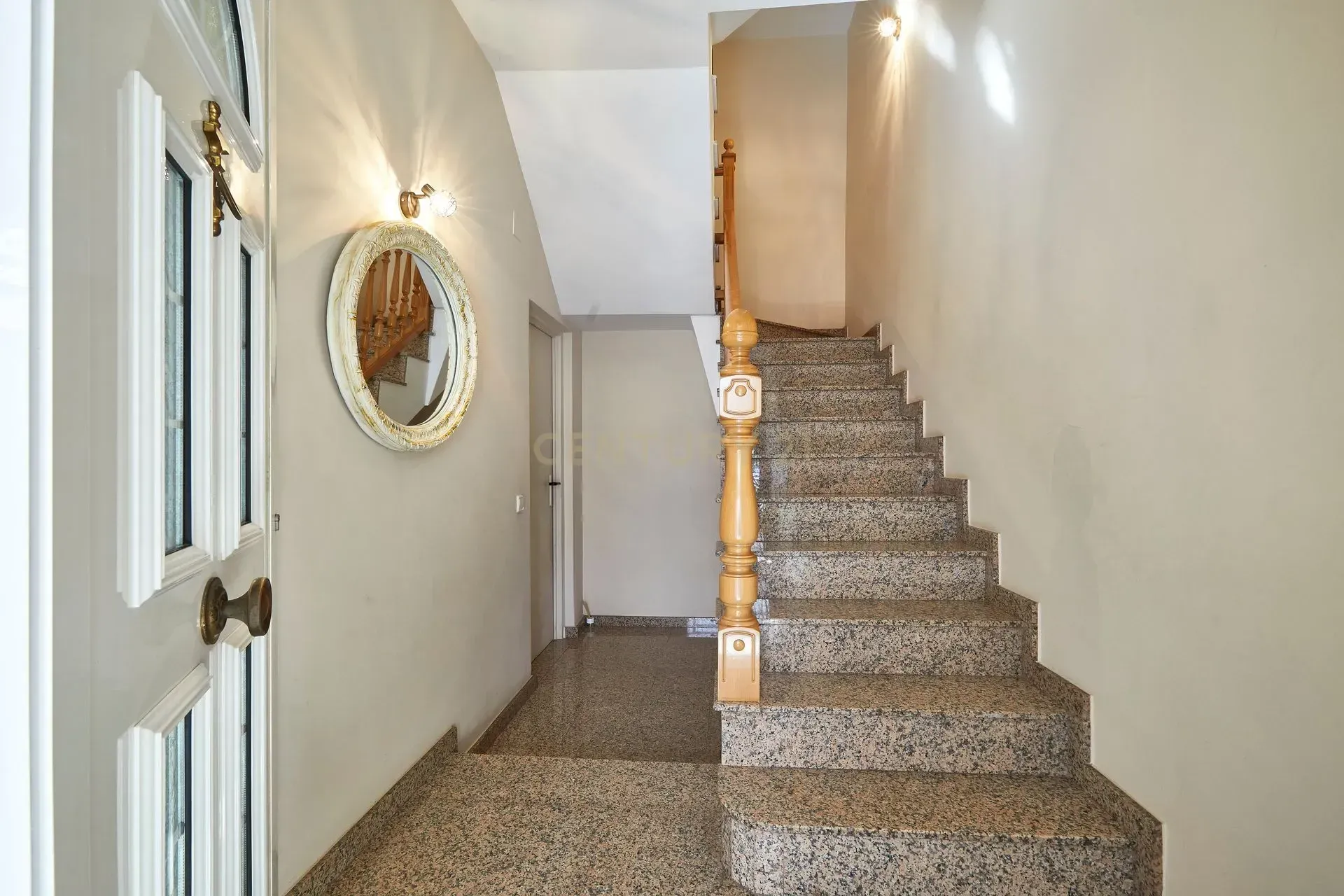 Talo Sabadell, Barcelona, Espanja 4 makuuhuonetta, 216 m2 No. 172018