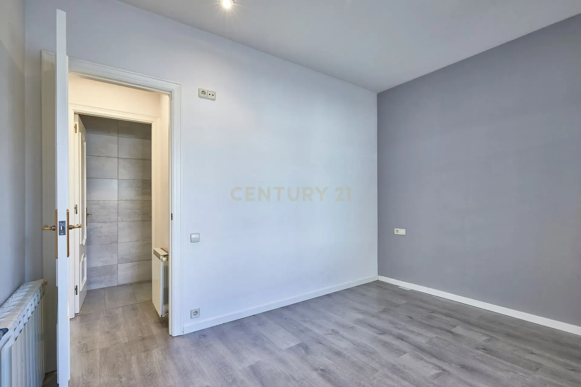 Talo Sabadell, Barcelona, Espanja 4 makuuhuonetta, 216 m2 No. 172018