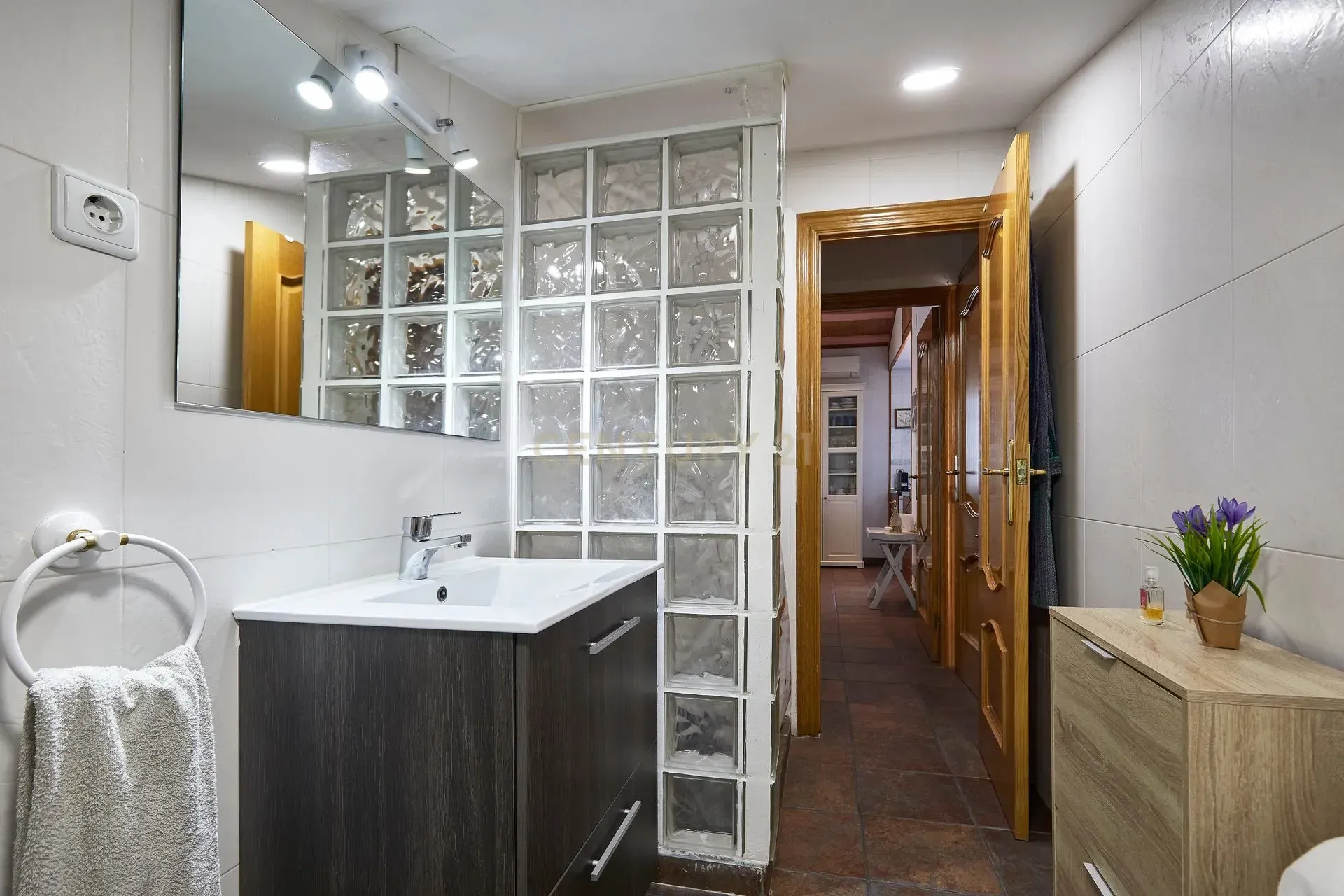 Talo Sabadell, Barcelona, Espanja 4 makuuhuonetta, 216 m2 No. 172018