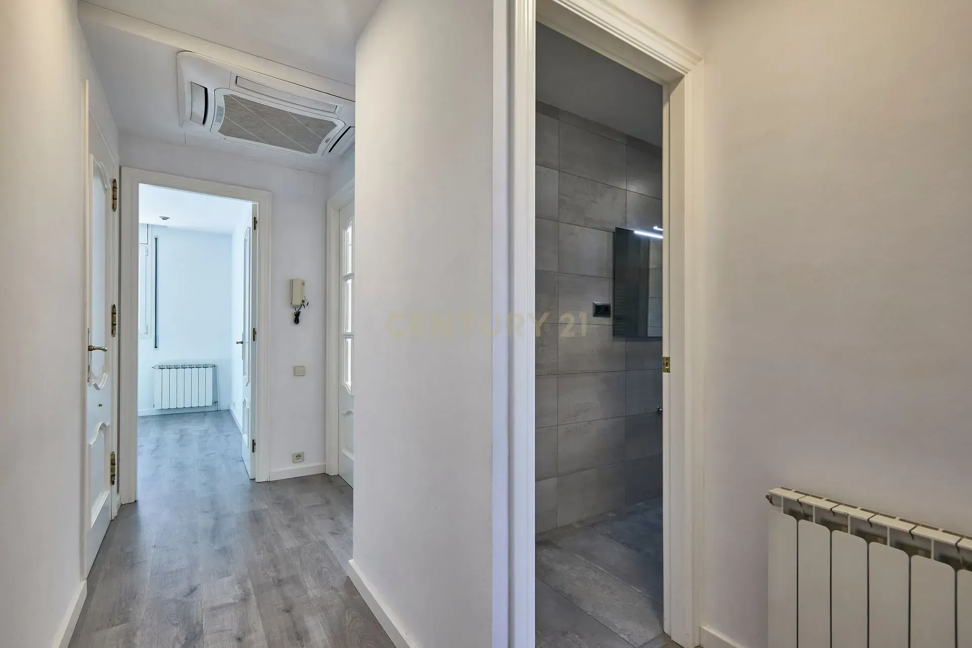 Talo Sabadell, Barcelona, Espanja 4 makuuhuonetta, 216 m2 No. 172018