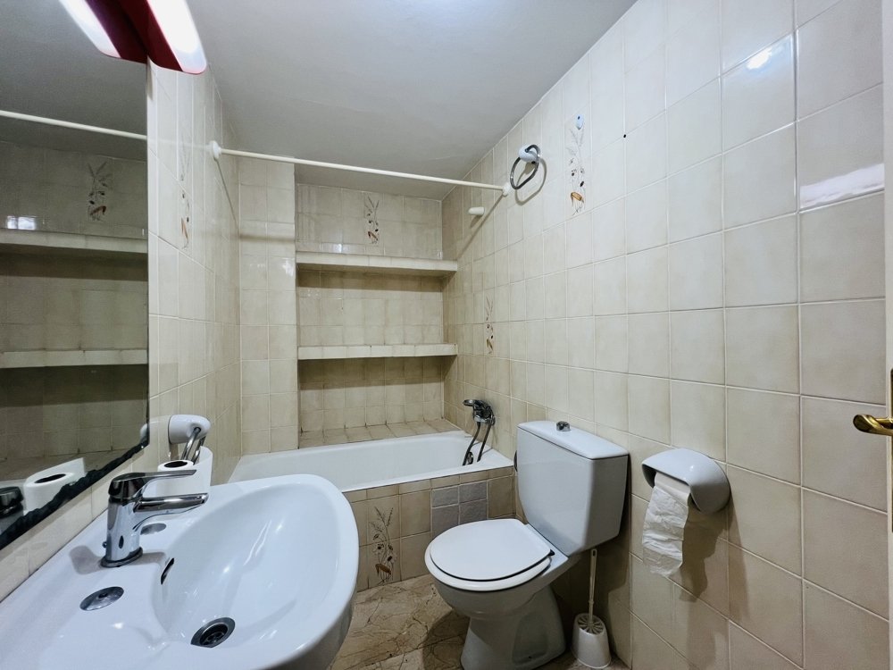 Commercial property à Santa Ponsa, Mallorca, Espagne No. 139178