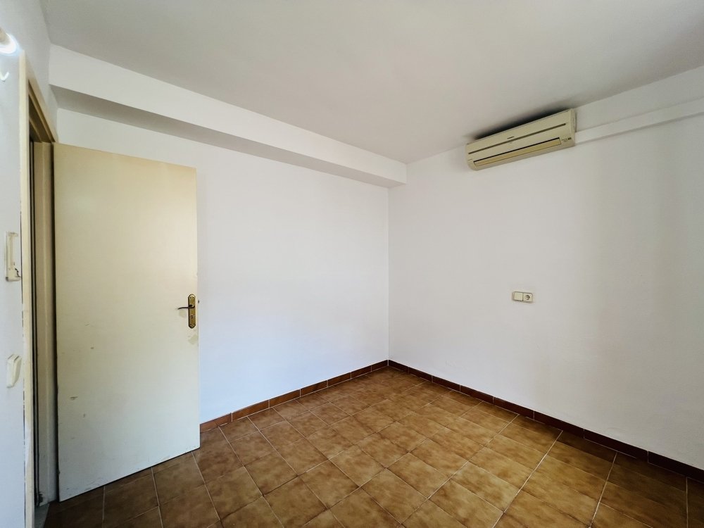 Commercial property à Santa Ponsa, Mallorca, Espagne No. 139178