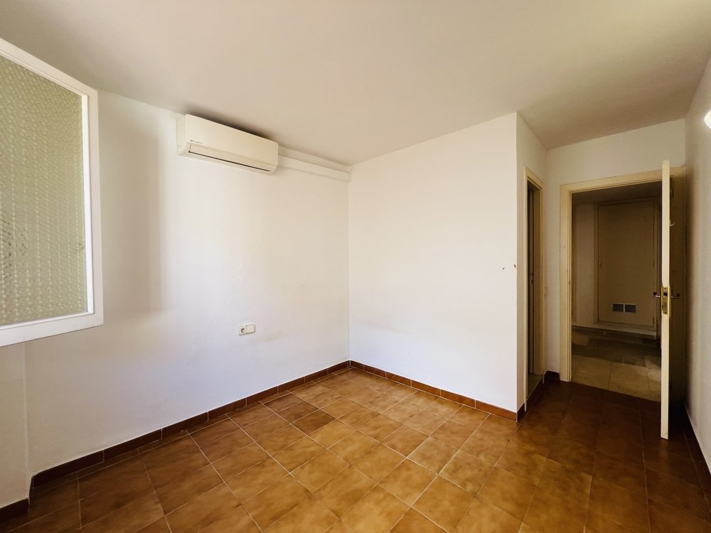 Commercial property à Santa Ponsa, Mallorca, Espagne No. 139178