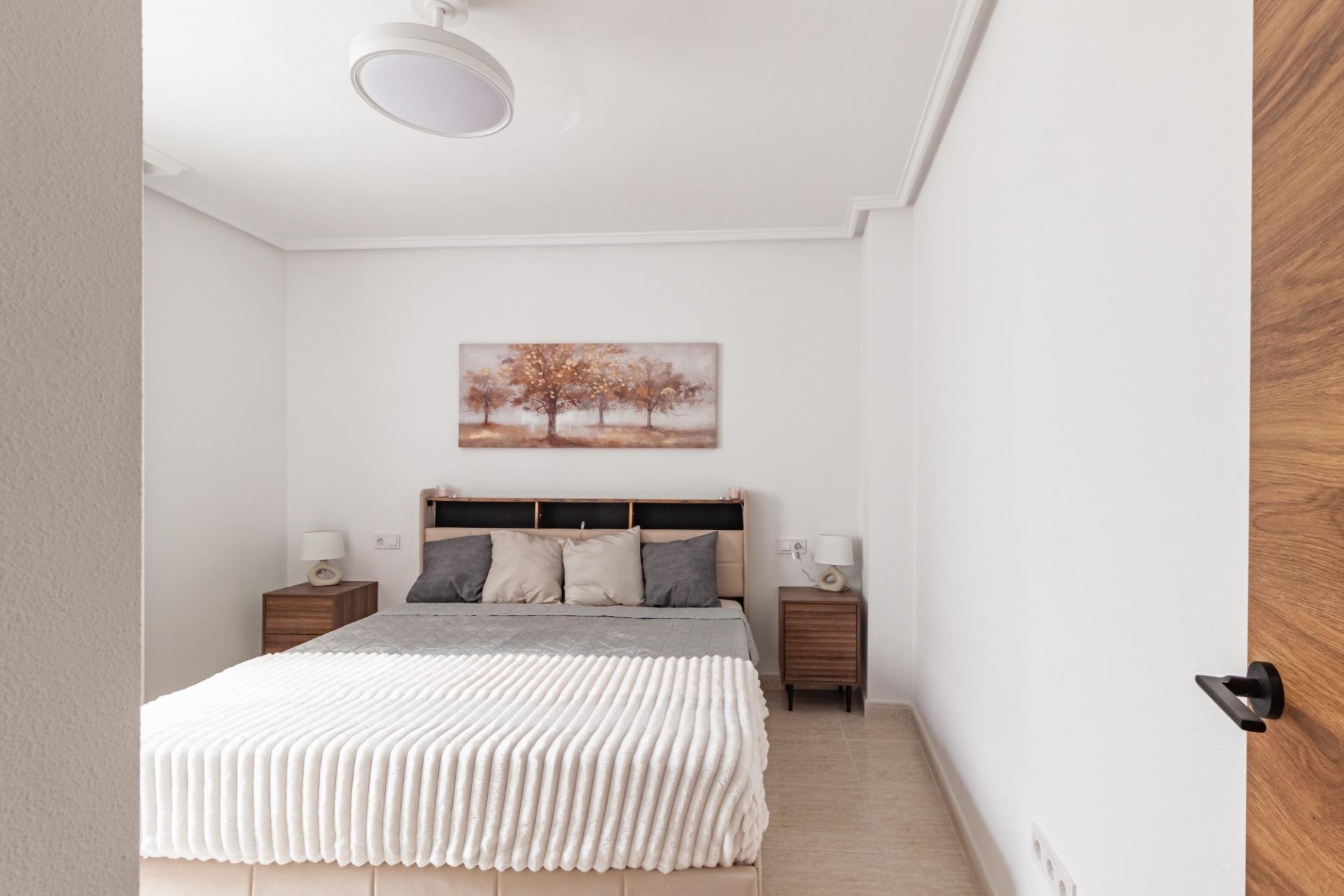 Apartment in Torrevieja, Alicante, Spain 3 bedrooms, 84 sq.m. No. 194255