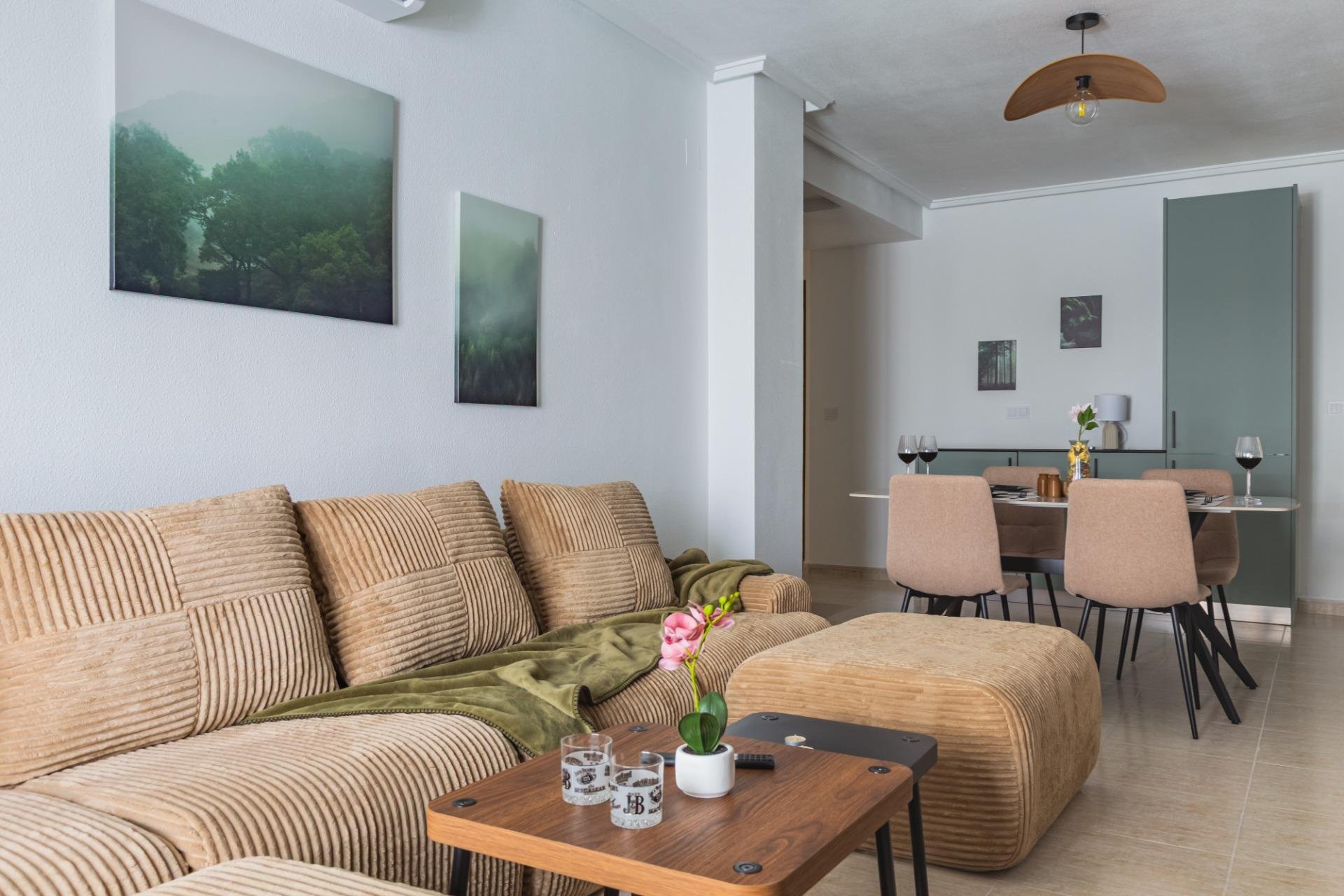 Apartment in Torrevieja, Alicante, Spain 3 bedrooms, 84 sq.m. No. 194255