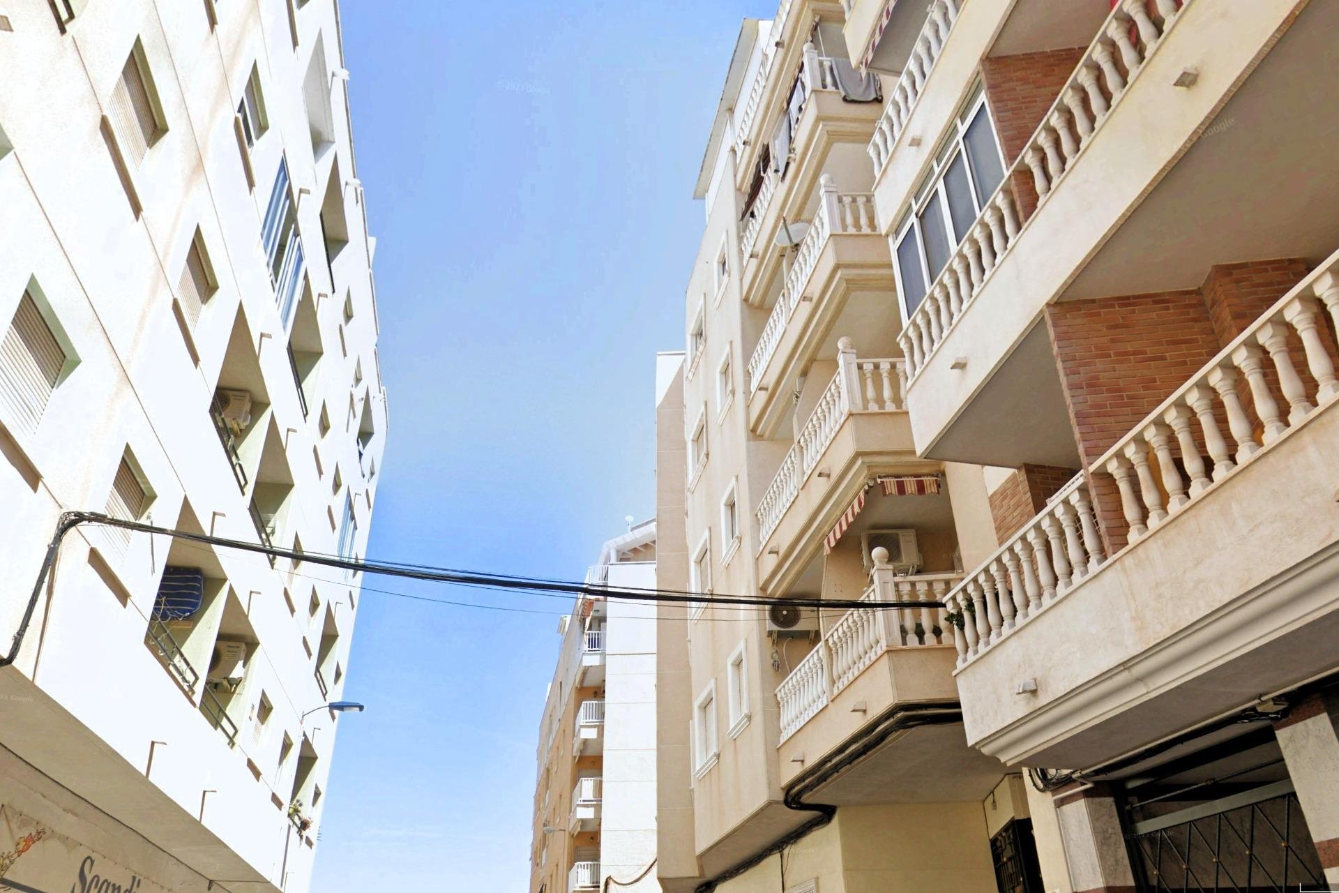 Apartment in Torrevieja, Alicante, Spain 3 bedrooms, 84 sq.m. No. 194255