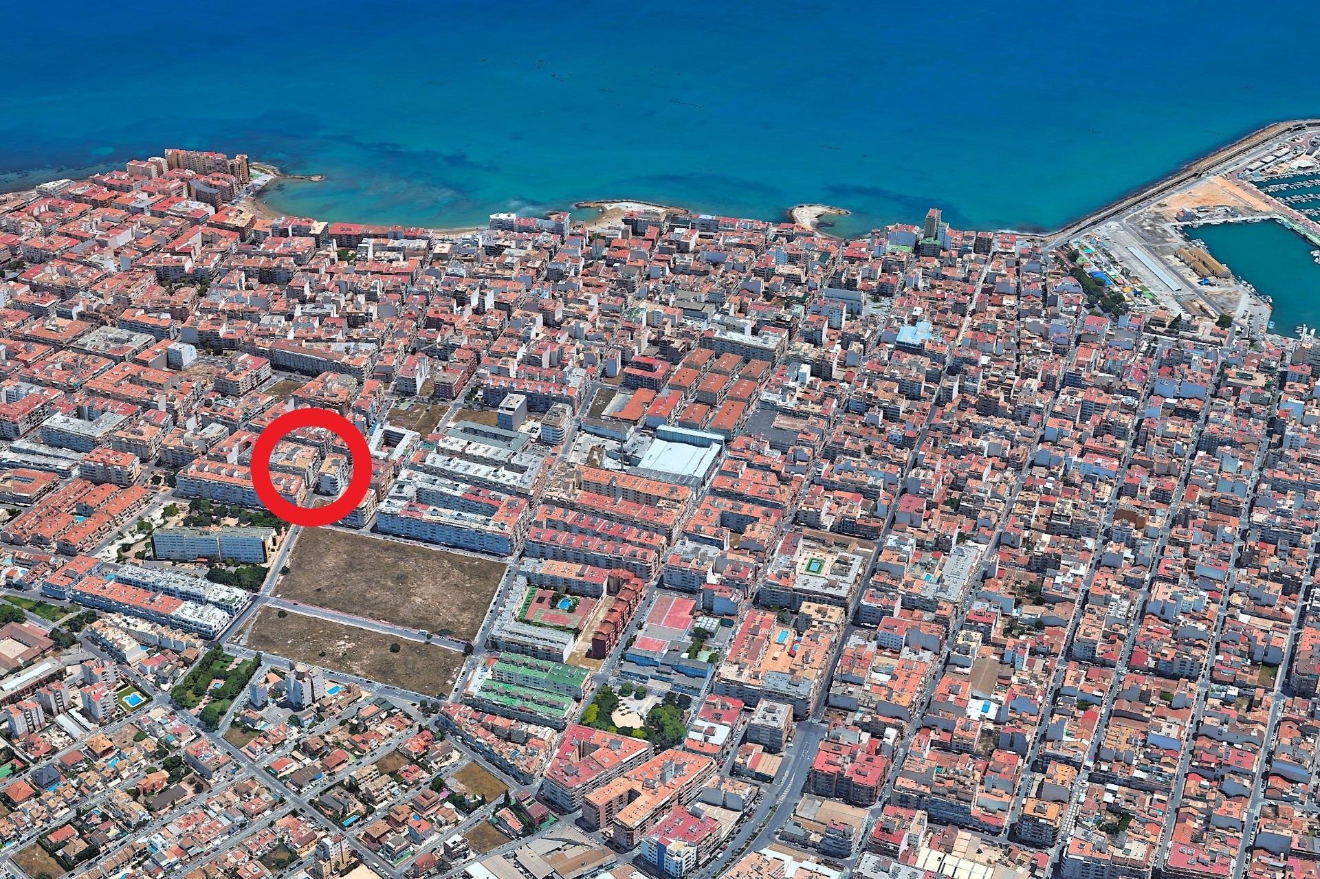 Apartment in Torrevieja, Alicante, Spain 3 bedrooms, 84 sq.m. No. 194255