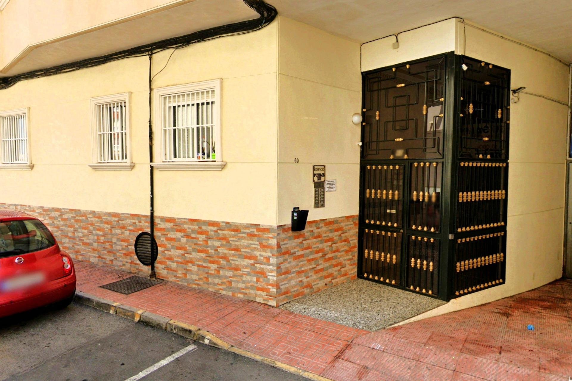 Apartment in Torrevieja, Alicante, Spain 3 bedrooms, 84 sq.m. No. 194255