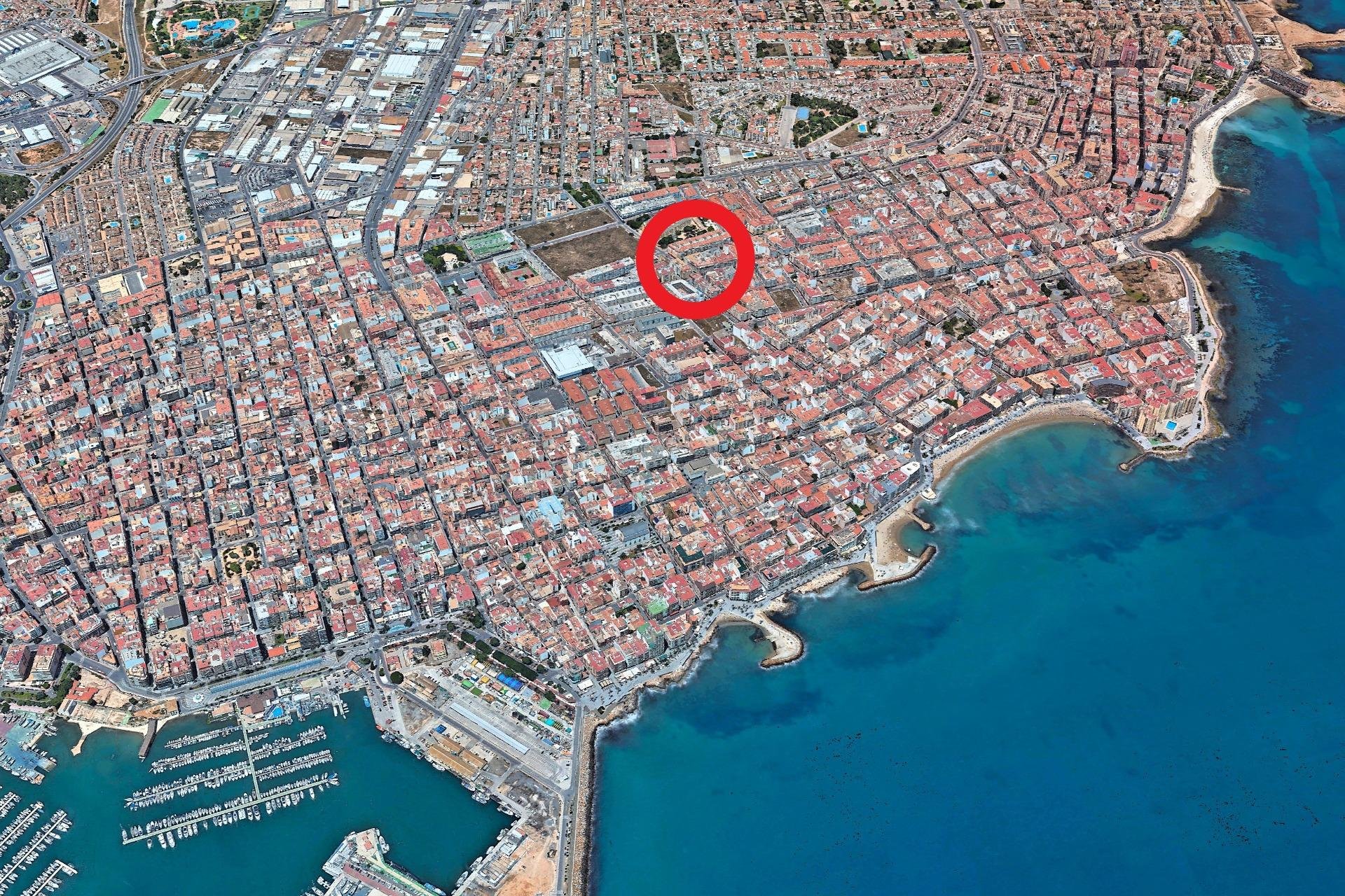 Apartment in Torrevieja, Alicante, Spain 3 bedrooms, 84 sq.m. No. 194255