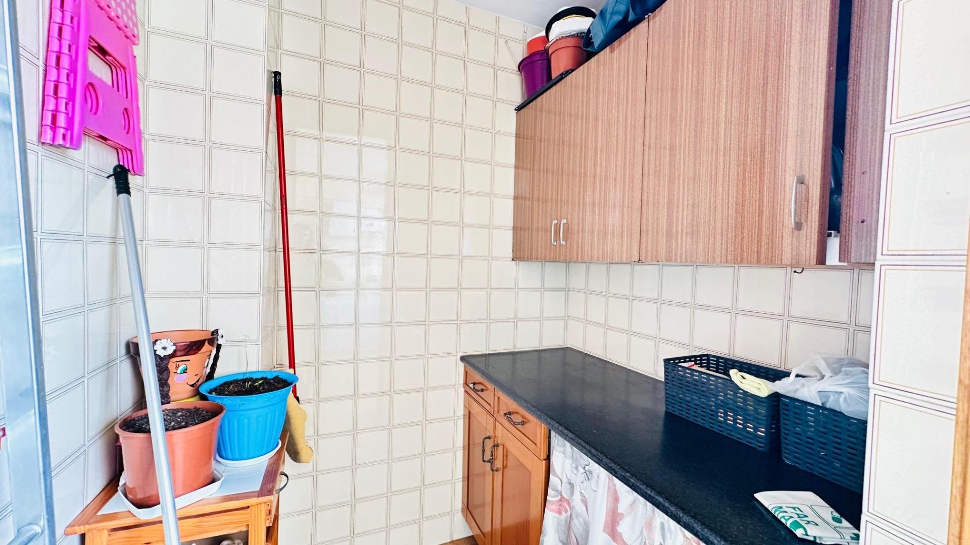 Apartment in Torrevieja, Alicante, Spain 3 bedrooms, 145 sq.m. No. 194260
