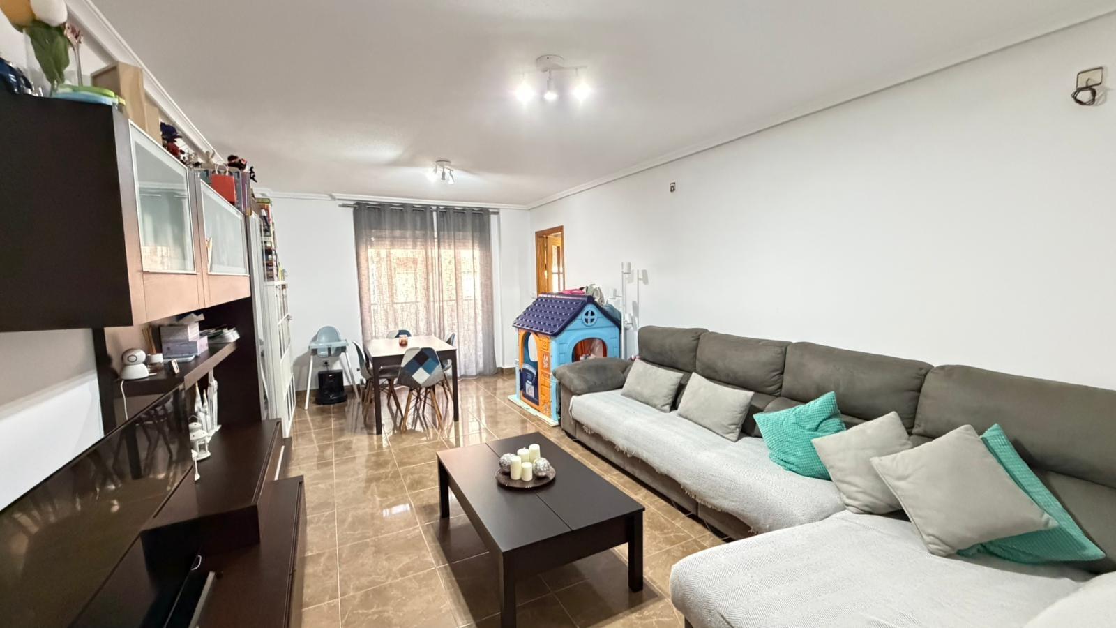 Квартира в Бенихофар, Аликанте, Испания 3 спальни, 120м2 №194261