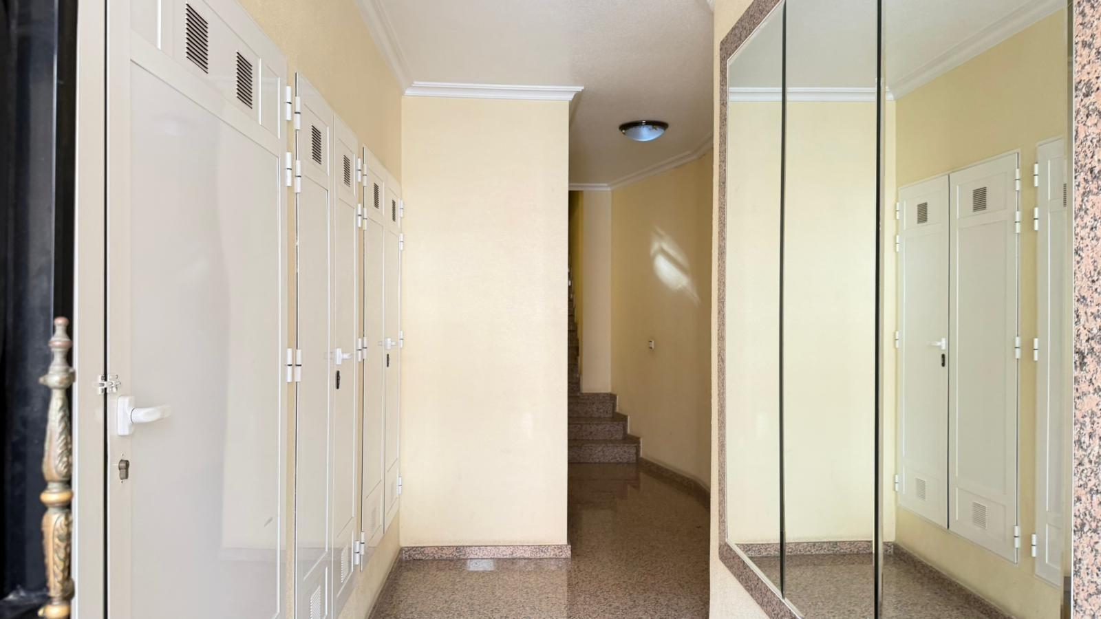 Квартира в Бенихофар, Аликанте, Испания 3 спальни, 120м2 №194261